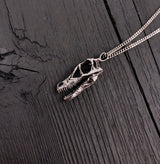 Close-up necklace with detailed skull pendant | Moon Raven