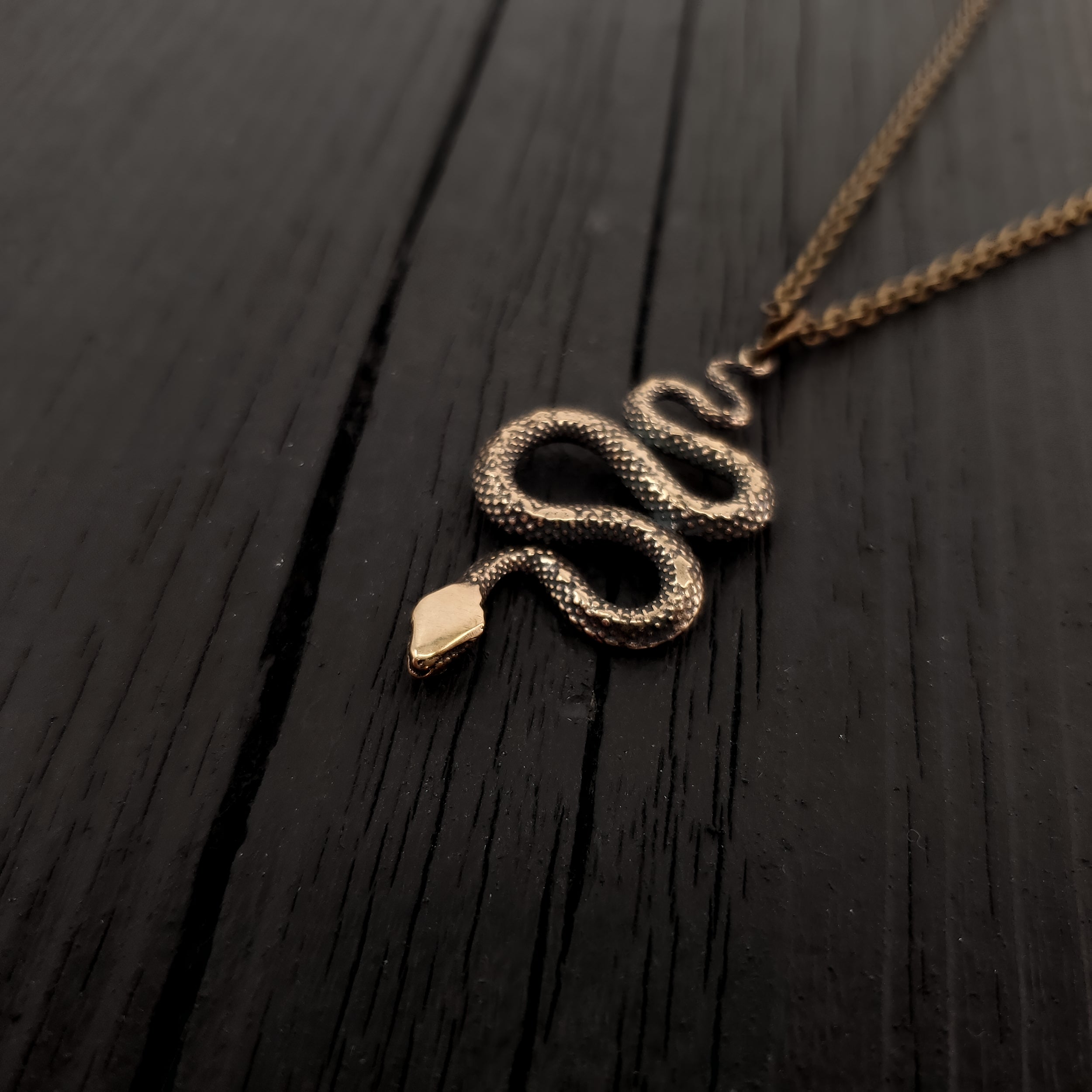 Gold chain necklace with detailed snake pendant | Moon Raven