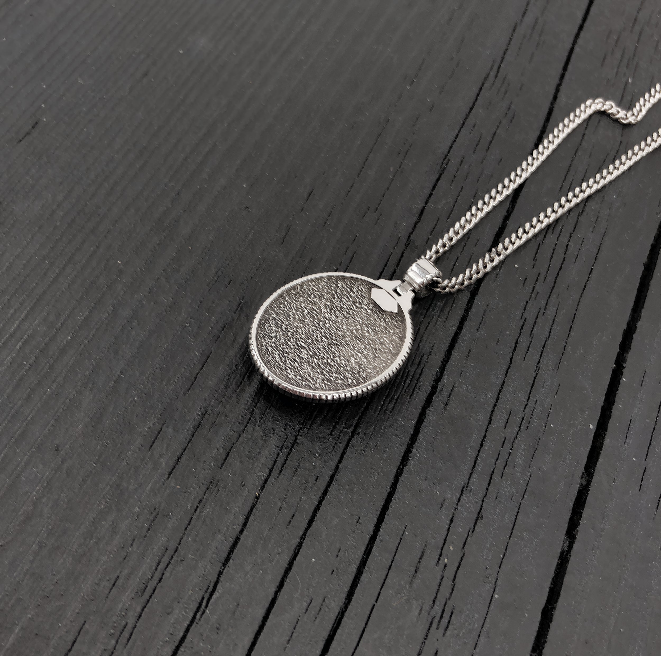 Silver disc pendant on delicate chain, modern style | Moon Raven